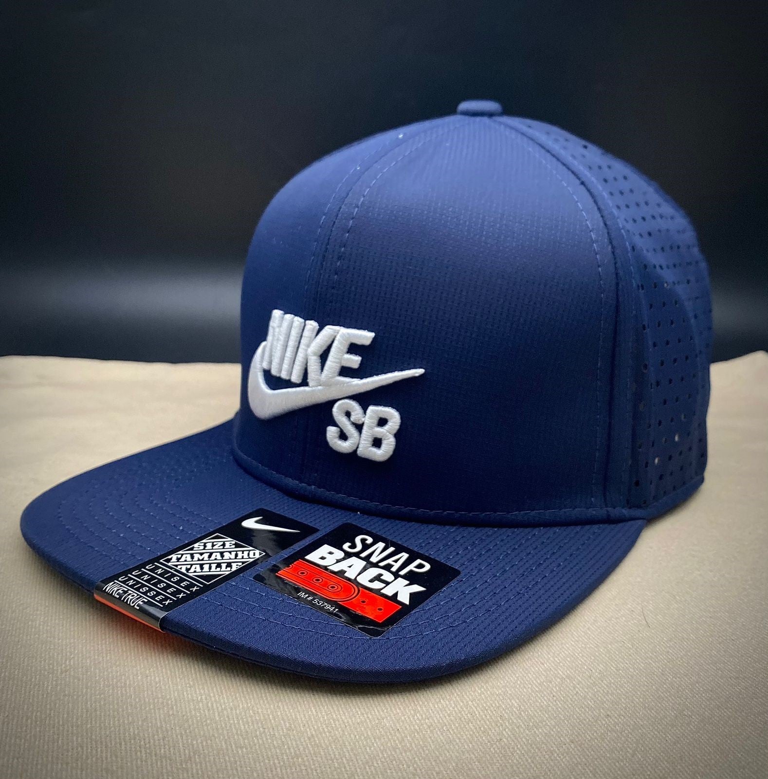 Gorra azul oscuro nike negro SB
